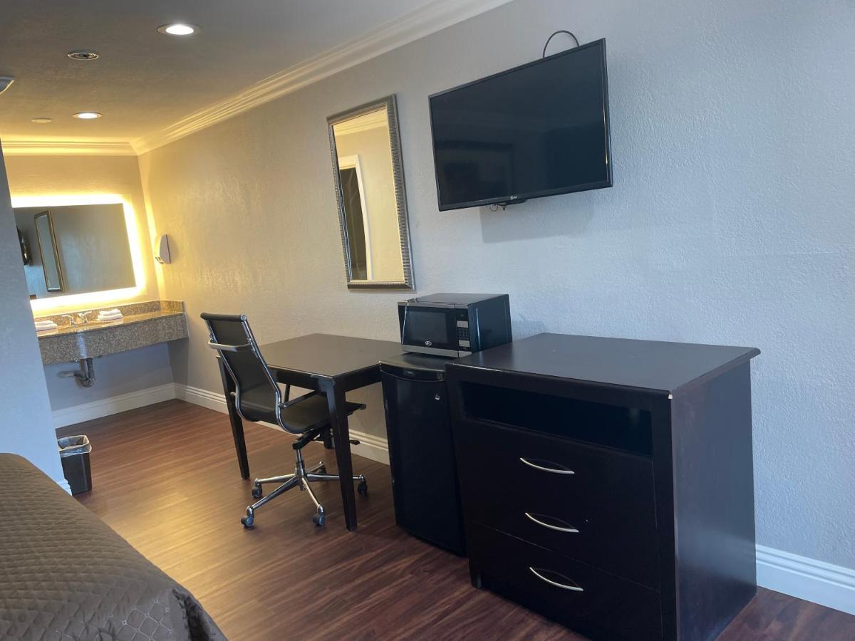 Legacy Inn & Suites Anaheim Buitenkant foto