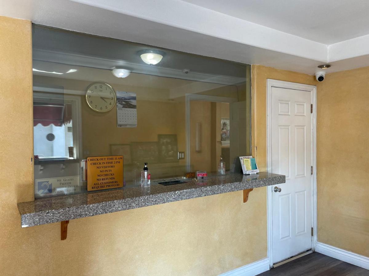 Legacy Inn & Suites Anaheim Buitenkant foto