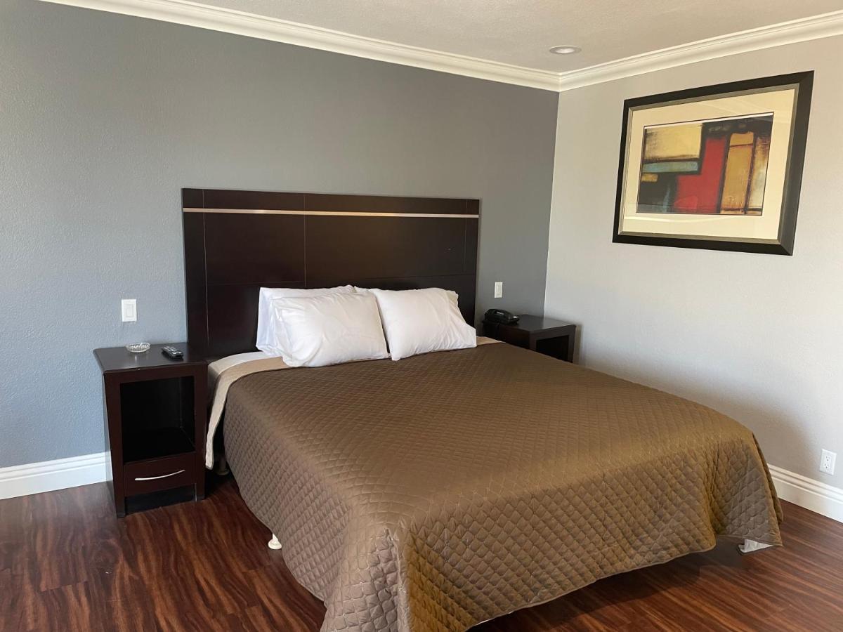 Legacy Inn & Suites Anaheim Buitenkant foto