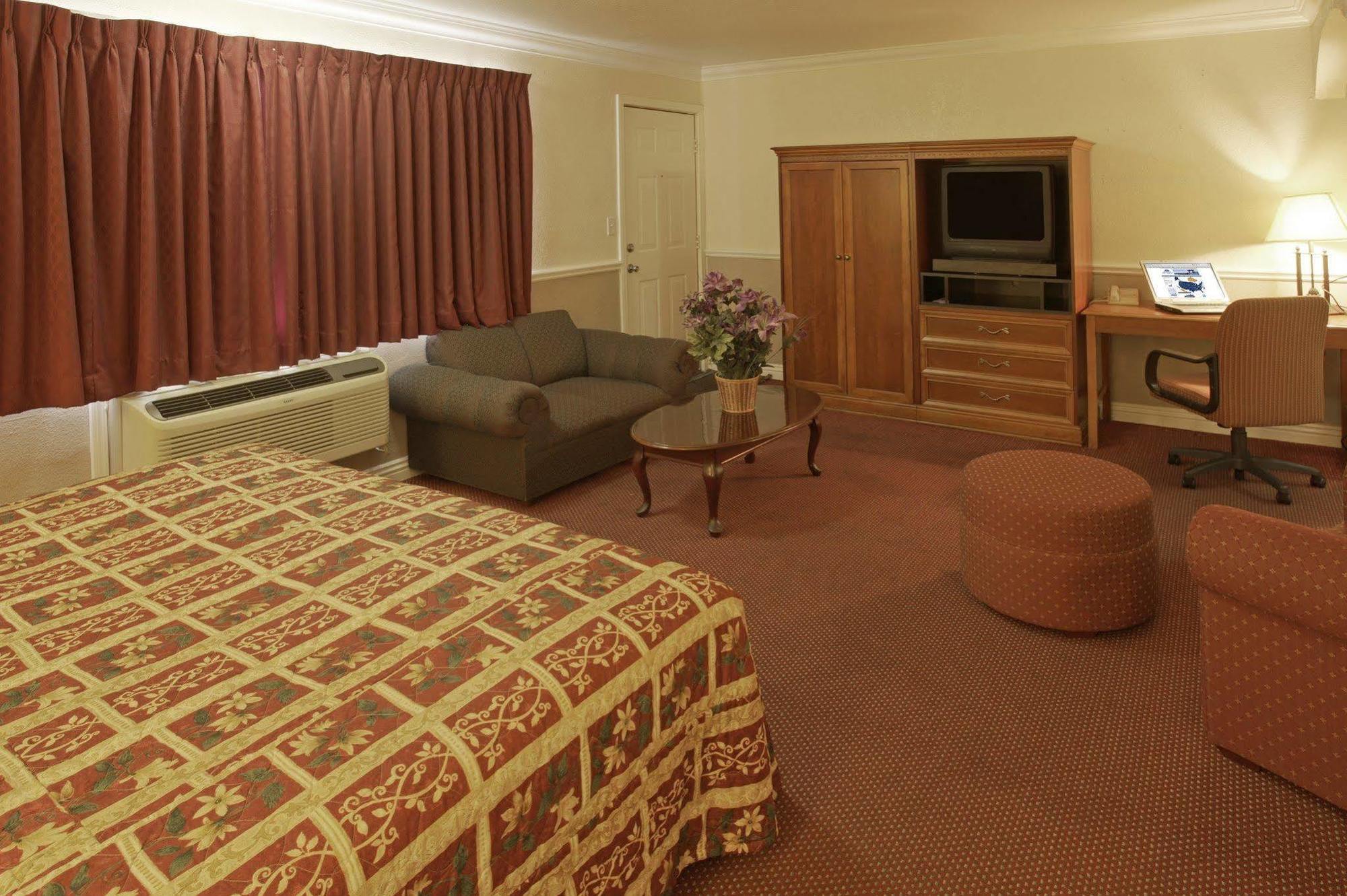 Legacy Inn & Suites Anaheim Buitenkant foto
